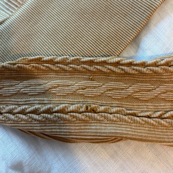 Aerie OFFLINE Seamless Ribbed Long Sleeve Cropped Top with Square Neckline - Picture 4 of 7